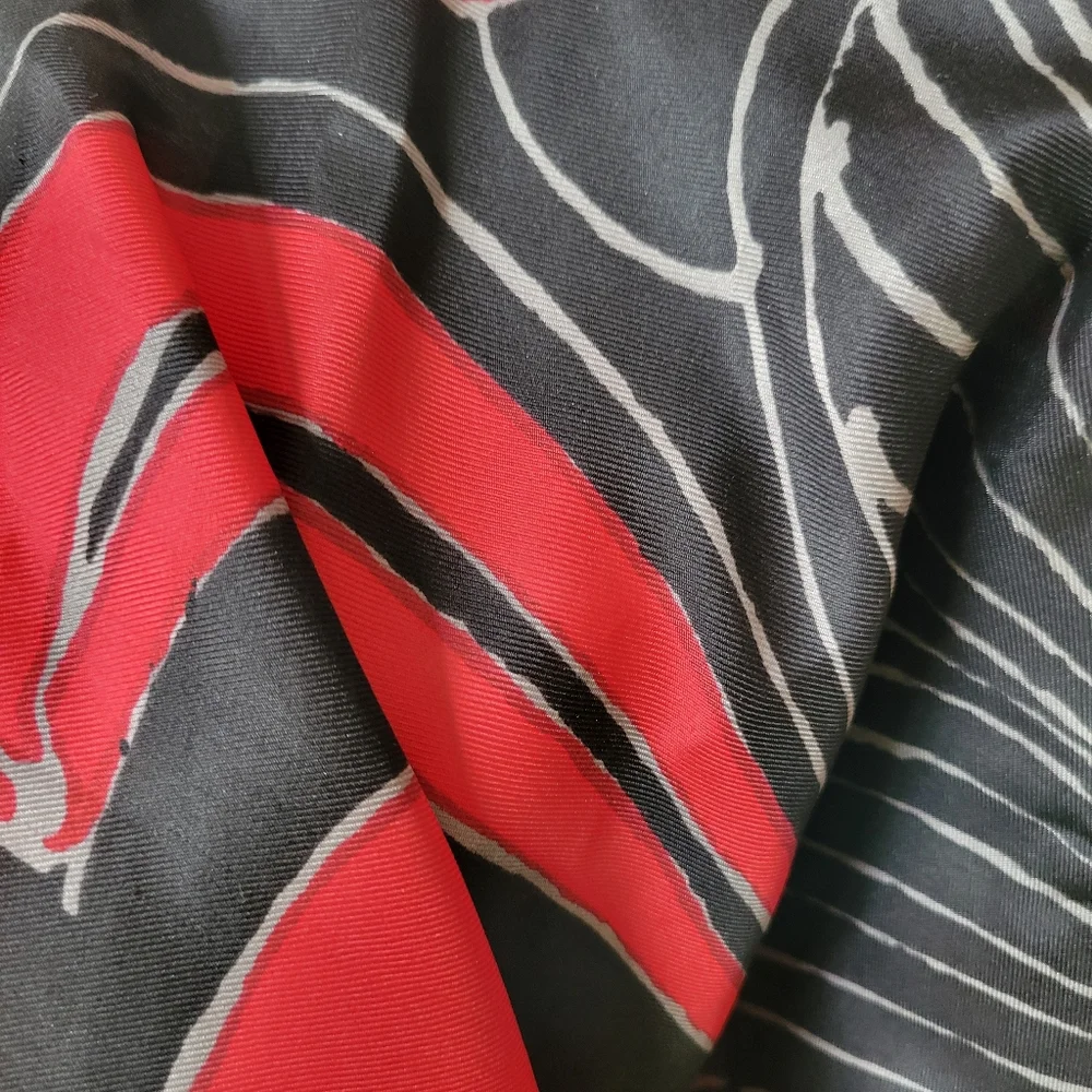Vintage black red